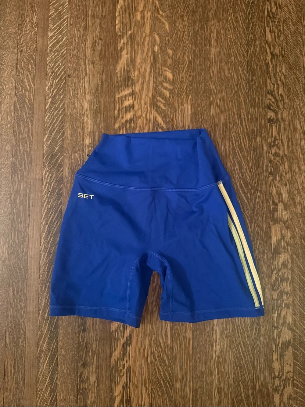 Set Active Sportbody Shorts in Toucan- size small